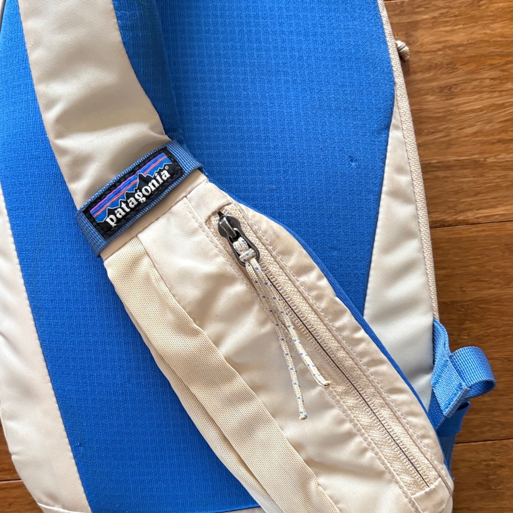 Patagonia Atom 8L Sling Bag - Picture 7 of 12